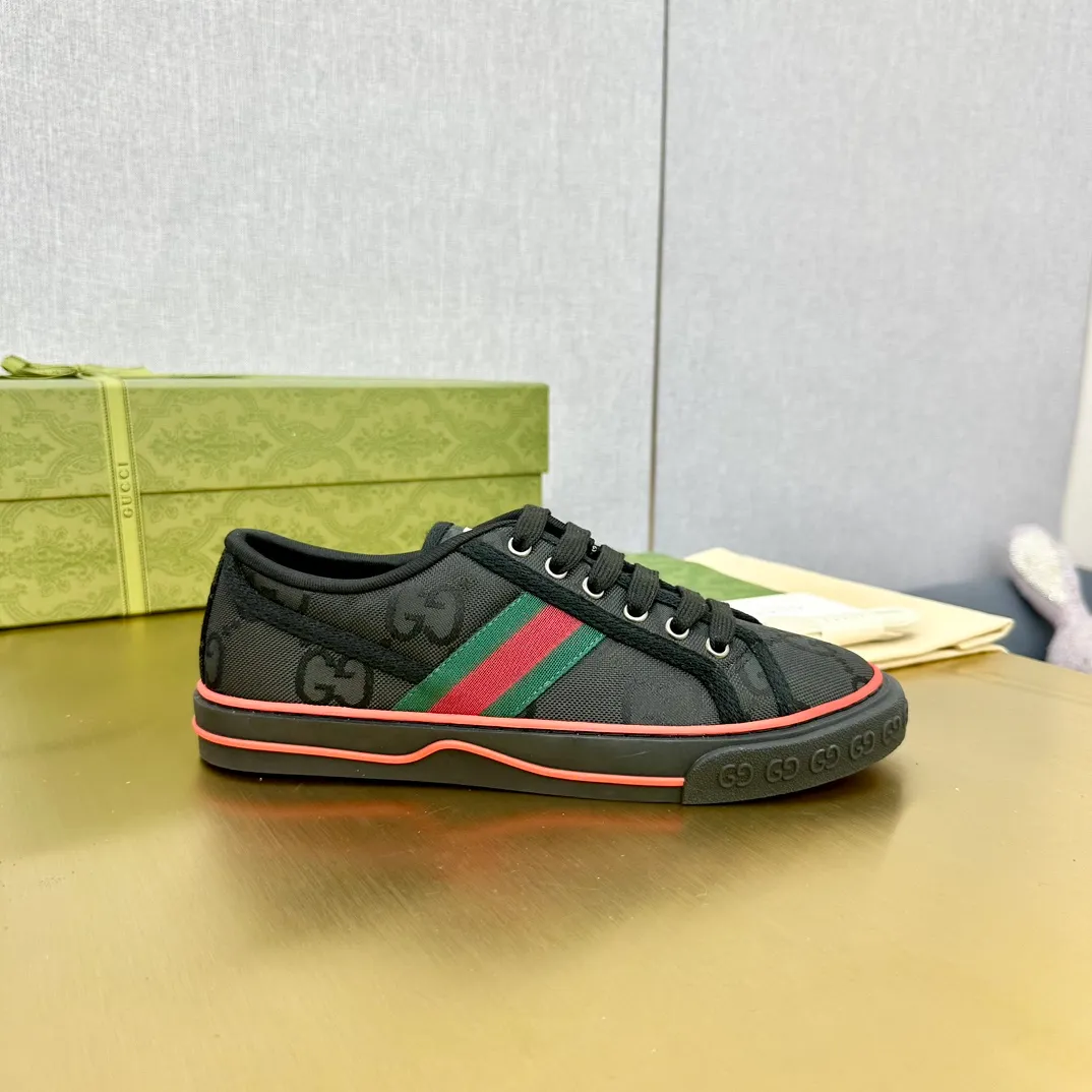 👟👟Ex-factory price 440👟👟 Women's Shoes Women's Clothing GUCCI 2020 latest classic model 1977 low-top double G canvas shoes, original purchase, 1:1 development, original lasting process. Size: 35-45/45. Customized items are non-returnable and must be paid first. . ...new version complete package...